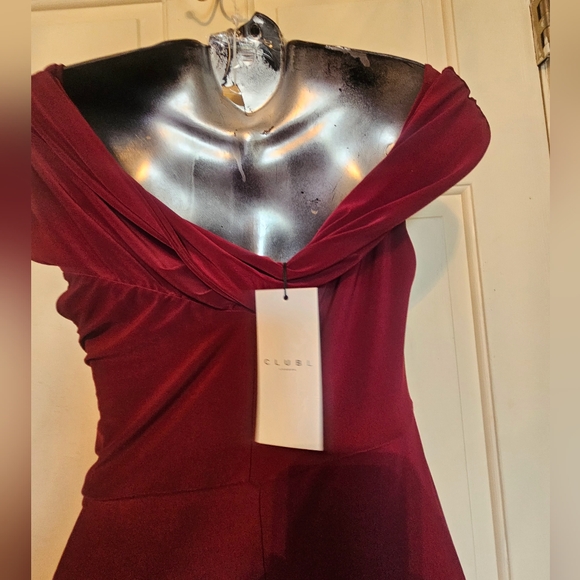 Elisa Burgundy Bardot Flared-Leg Maternity Jumpsuit - Picture 4 of 7